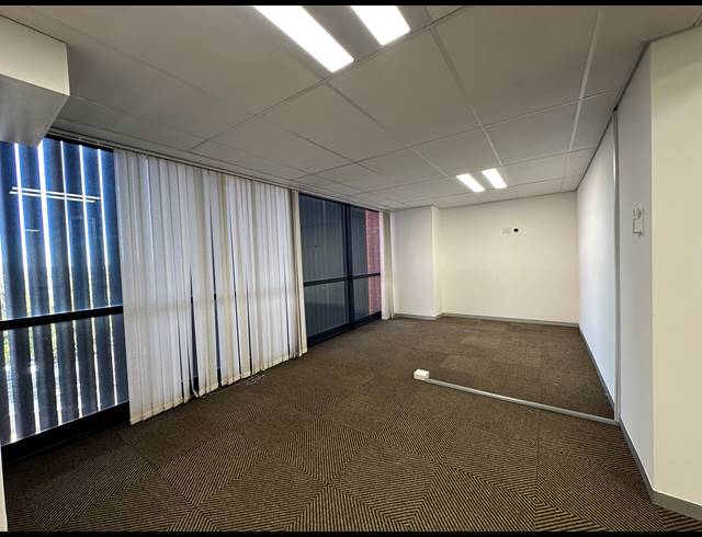 264M² OFFICE TO LET IN SANDTON CENTRAL